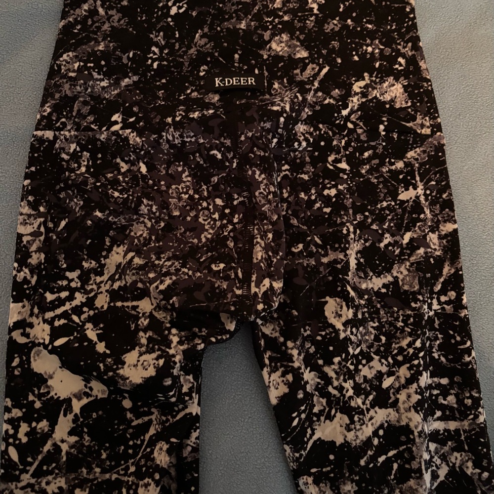 K-DEER Women’s Splatter Print Leggings